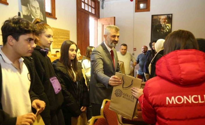 Gölcük’te kitap tutkunları ödüllendirildi