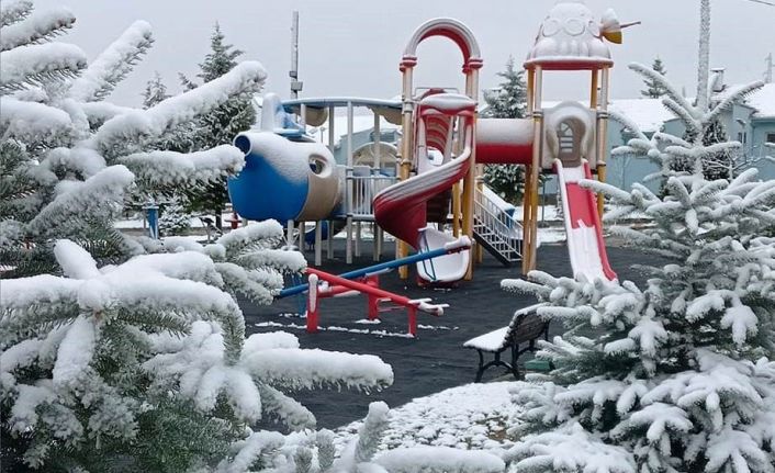 Hisarcık Esire Termal Turizm Merkezi beyaza büründü