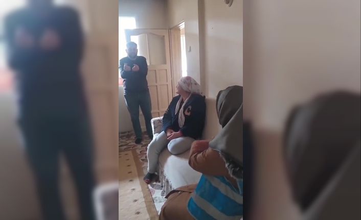 İşitme engelli depremzedelerin "sesi" oldu