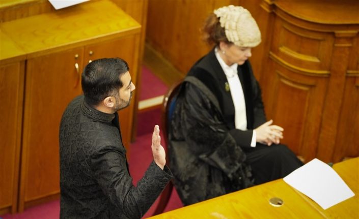 İskoçya’nın yeni Başbakanı Yousaf, yemin ederek göreve başladı