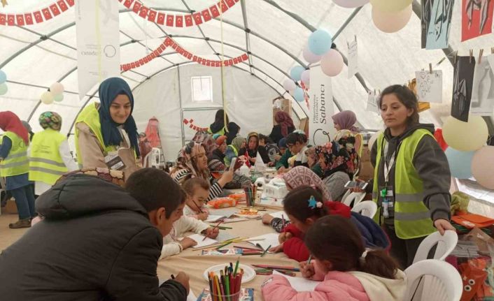 İstanbul Beylerbeyi Sabancı Olgunlaşma Enstitüsü, kültürel ve sosyal etkinlikler ile depremzedelerin yanında