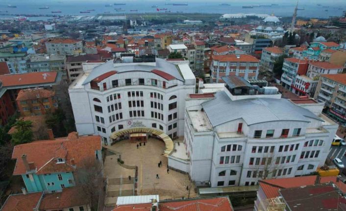 İstanbul’da tahliye kararı verilen 2 hastane sonrası gözler Haseki Eğitim ve Araştırma Hastanesinin Fatih’teki binasına çevrildi