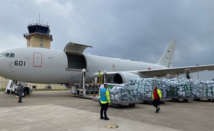 Japonya, NATO koordinasyonuyla Türkiye’ye ilk yardım uçuşunu tamamladı