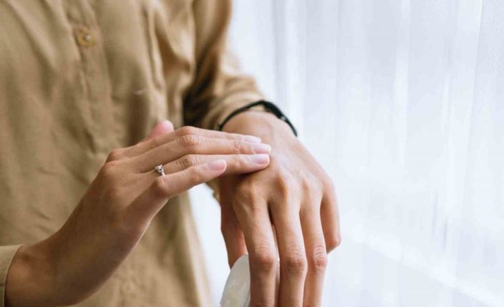 Kadınlara müjde: Bu cilt nemlendiricisi 21 günde kırışıklıkları en aza indirgiyor