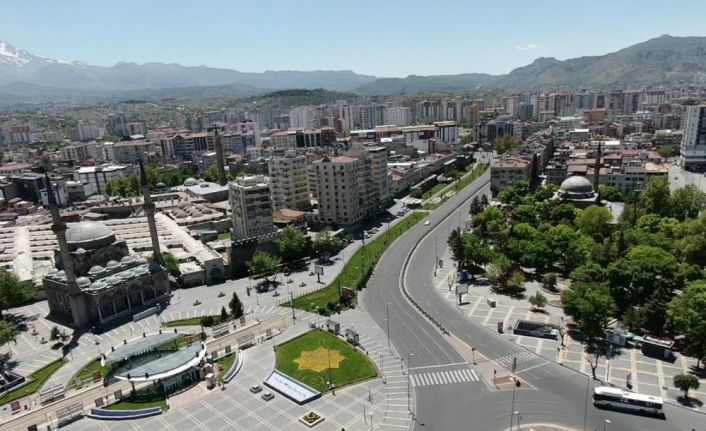 Kayseri 1 gecede 9 defa sallandı