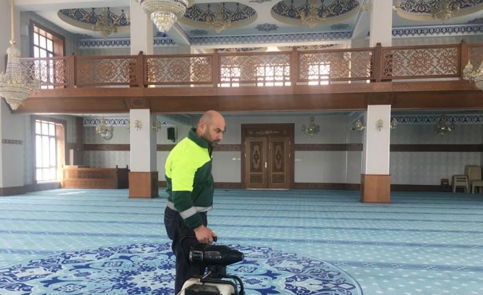 Keçiören’de camilerde Ramazan temizliği