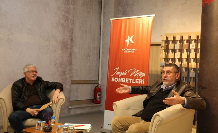 Küçükçekmece’deki İmzalı Kitaplar Müzesi’ne ünlü spor yorumcusu Cem Dizdar konuk oldu