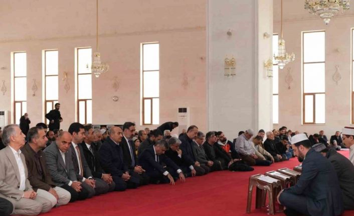 Mardin’de depremde vefat edenler için 3 dilde Mevlit-i Şerif okundu