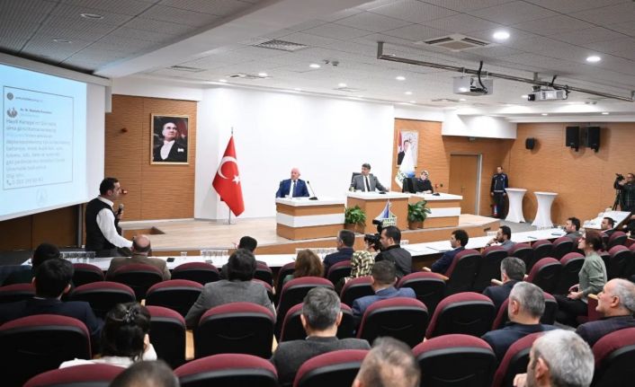 Mecliste depremde yaşamını yitirenler anıldı