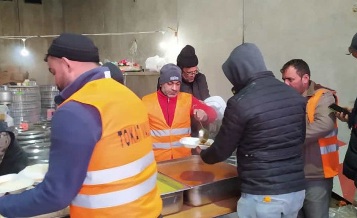 Mobil fırın ve mutfak deprem bölgesinde kalıcı çözüm sağladı