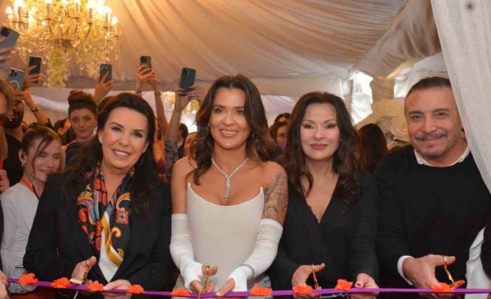 Nazo Klinika açılışına ünlü yağmuru