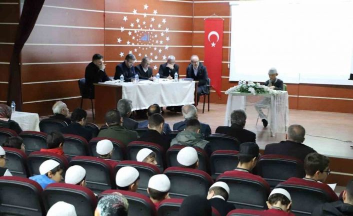 Öğrenciler ezanı ve Kuran-ı Kerim’i güzel okumak için yarıştılar