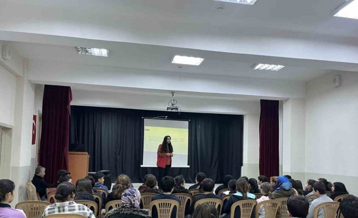 Öğrencilere akran zorbalığı eğitimi