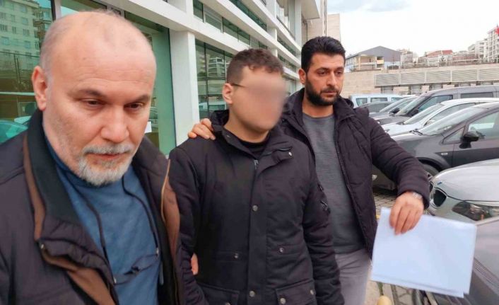 Okulda annesini öldüren çocuğun yargılanmasına başlandı: 39 yıla kadar hapis cezası istemi