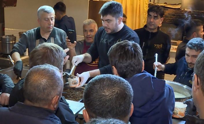 Ömür Şef, Elbistan’da her gün 12 bin kişiye sıcak yemek hazırlıyor