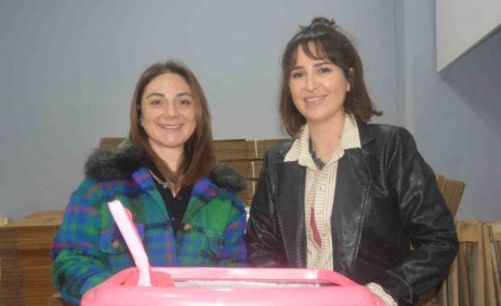 Ordu’da 2 girişimci kadın, markalaştırdıkları kedi kumunu dünyaya satıyor