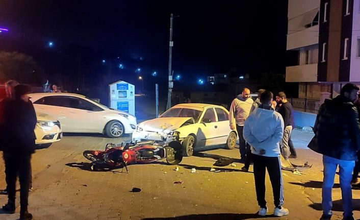 Otomobil ile motosiklet çarpıştı: 2 yaralı