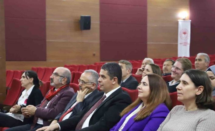 Prof. Dr. Elipek: "Evlere giren temiz suyun yüzde 70’i banyoda, tuvalette, temizliklerde kullanılıyor"