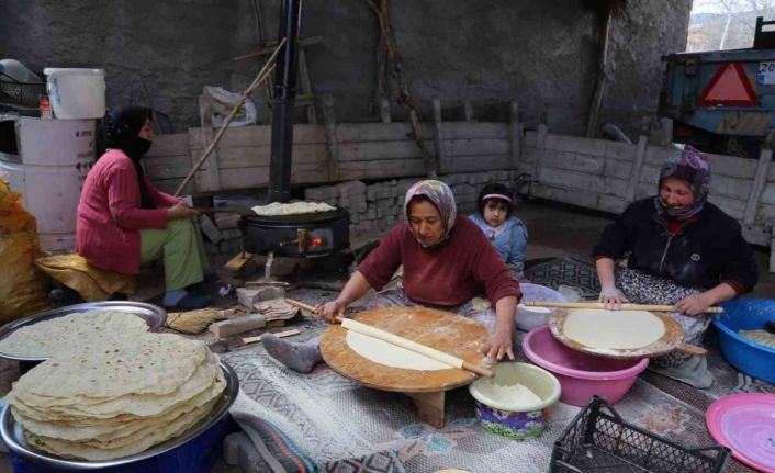 Ramazan yufkaları imeceyle hazırlandı