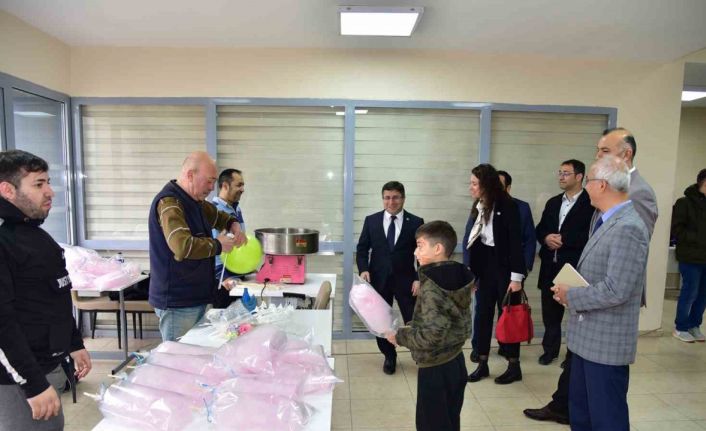 Rektör Prof. Dr. Oğurlu’dan depremzede vatandaşlara ziyaret