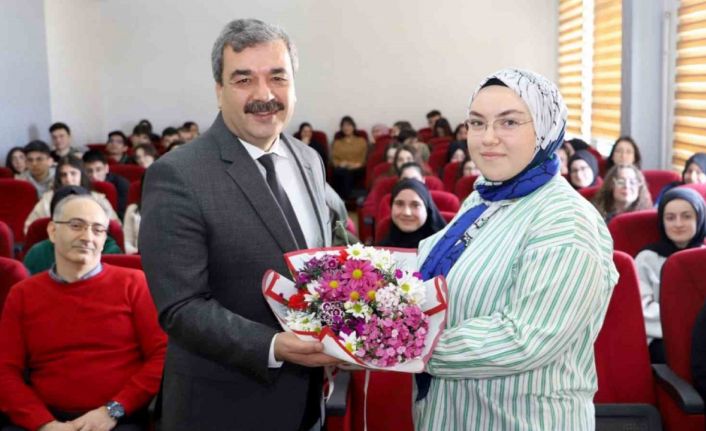 SBTÜ Rektörü Kul: “Yanlış tercih öğrencinin 1 yıllık kaybına sebep oluyor”