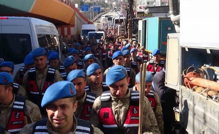 Sel sonrası temizlik çalışmaları devam ediyor