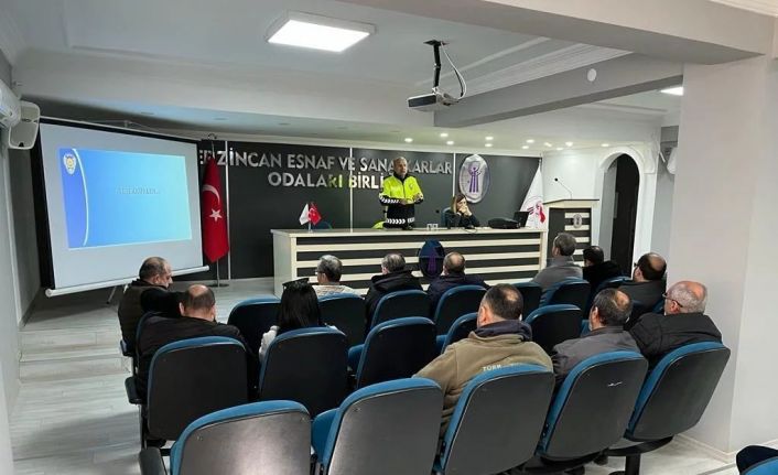Sigortacılara ve şoförlere “maddi hasarlı trafik kaza tutanağı düzenleme” eğitimi verildi