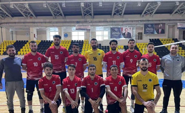 Siirt Belediyesi erkek voleybol takımı turnuvaya hazırlanıyor