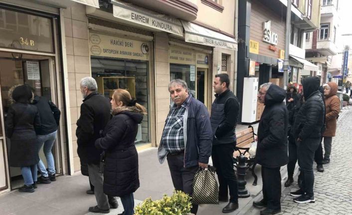 Soğuk havada helva kuyruğu