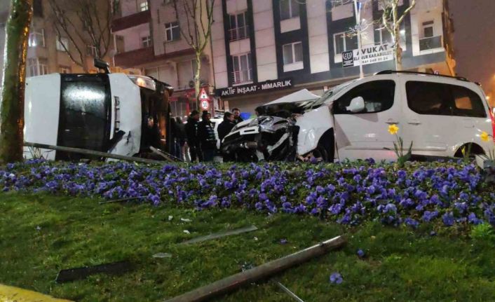 Sultangazi’de kaza yapan sürücü önce olay yerinden kaçtı, sonra geri dönüp kavga çıkardı