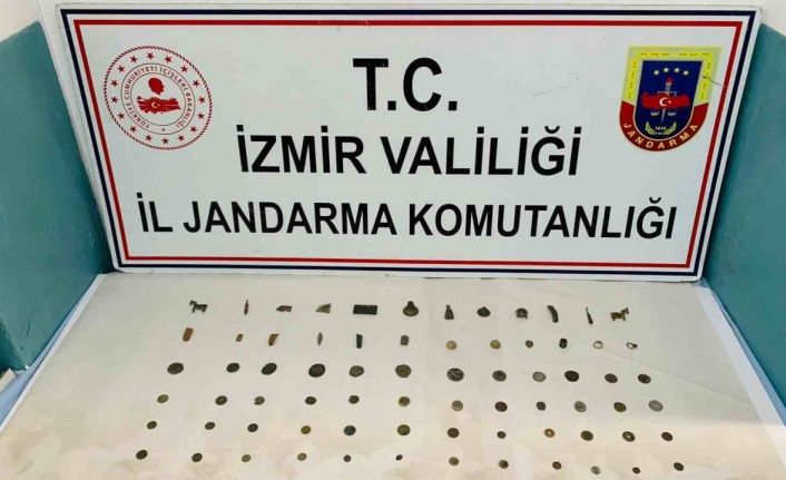 Tarihi eser kaçakçısı kıskıvrak yakalandı
