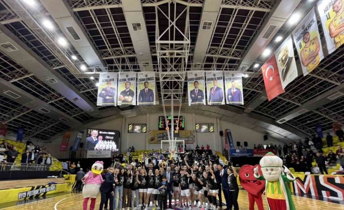 Tarsus Belediyesi Kadın Basketbol Takımı, Süper Lig’e yükseldi