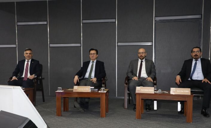 “Teknik, Sosyal, Ekonomik ve Hukuki Boyutuyla Deprem Çalıştayı” tamamlandı