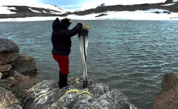 Türk araştırmacılar, Beyaz Kıta’da 8 farklı ülkeye ait bilim üssünü ziyaret etti