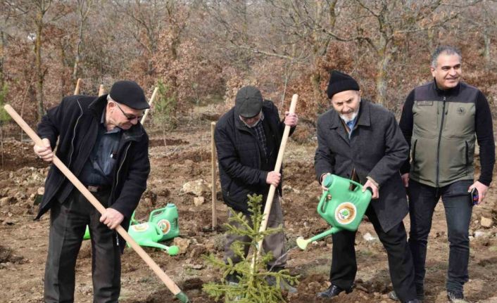 Üç emekliden örnek davranış