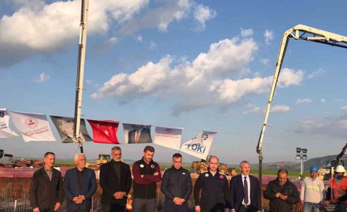 Vali Çağatay, video konferansla Adıyaman’daki kalıcı konutların temel atma törenine bağlandı