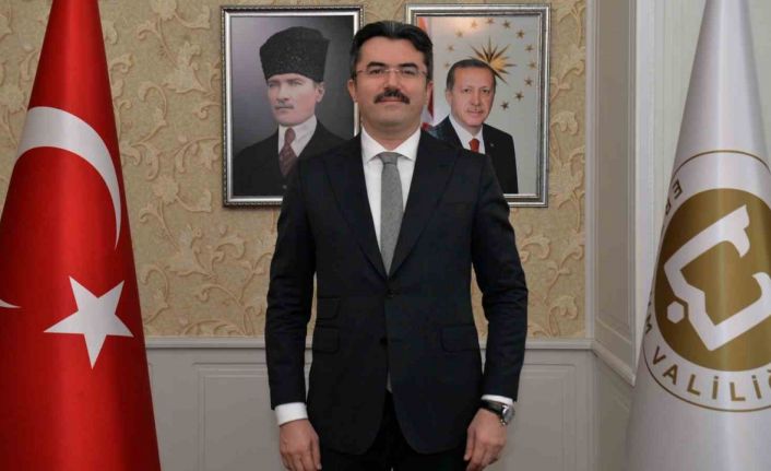 Vali Memiş: “Fedakarlıkta sınır tanımayan doktorlarımızınTıp Bayramı kutlu olsun”