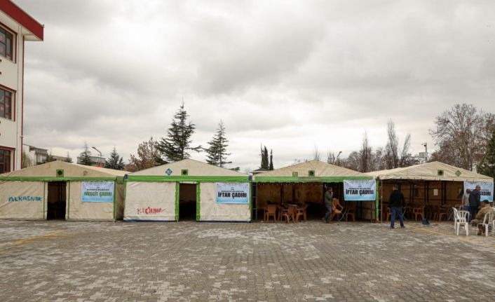 Van Valiliği koordinasyonunda Malatya’da iftar çadırları kuruluyor