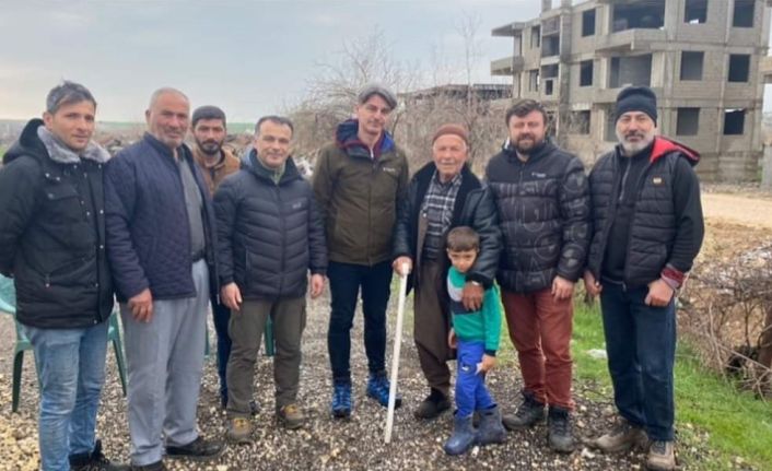 Veterinerler deprem bölgesindeki hayvanlar için seferber oldu