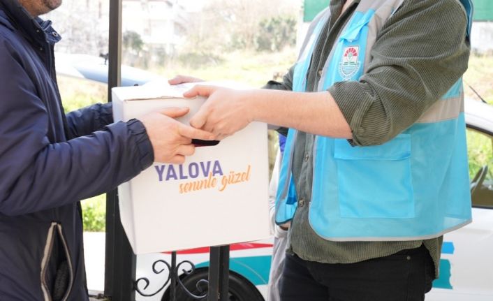 Yalova Belediyesi’nden ihtiyaç sahiplerine erzak kolisi desteği