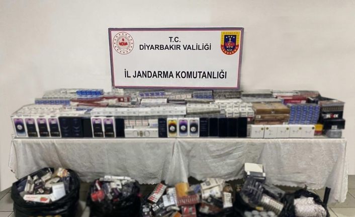 Yolcu otobüsünde çok sayıda gümrük kaçağı malzeme ele geçirildi