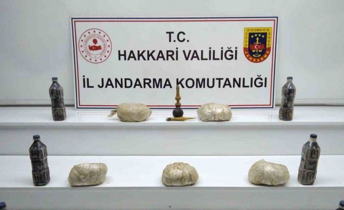 Yüksekova’da 4,5  kilo eroin ve 8 kilo afyon sakızı ele geçirildi