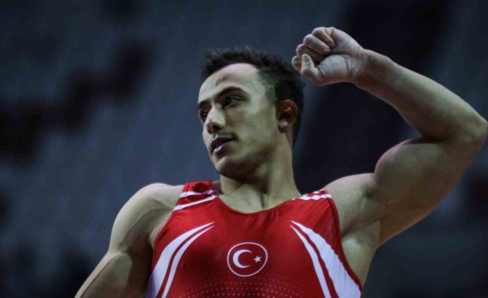 Adem Asil, Avrupa Artistik Cimanstik şampiyonu oldu