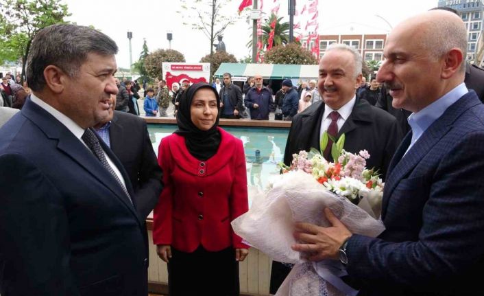 Bakan Karaismailoğlu: "Bölünmüş yolların karşılığı trafik hareketliliği artmasına rağmen trafik kazalarında yüzde 82 azalma oldu"