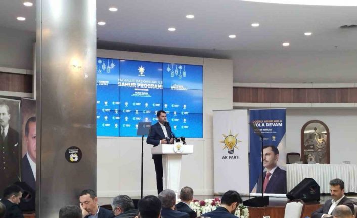 Bakan Kurum, AK Parti mahalle başkanlarıyla Ümraniye Belediyesi’nin sahur programında buluştu