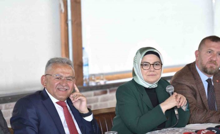 Başkan Büyükkılıç: " Yeni havalimanı, hızlı tren gibi vizyon projeleri yakinen takip ediyoruz"