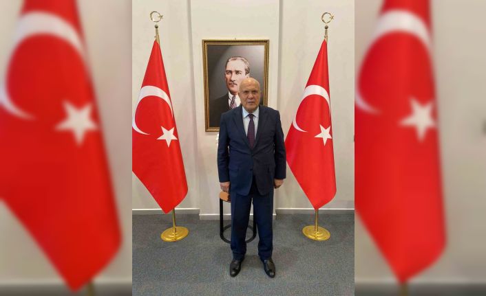 Başkan Pekmezci: “23 Nisan ruhu ilelebet yaşayacak ve milletimiz var oldukça Gazi meclisimiz de varlığını sonsuza dek sürdürecektir”