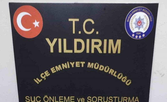 Bursa polisi 34 suç kaydı bulunan zanlıyı 530 gram uyuşturu ile yakaladı