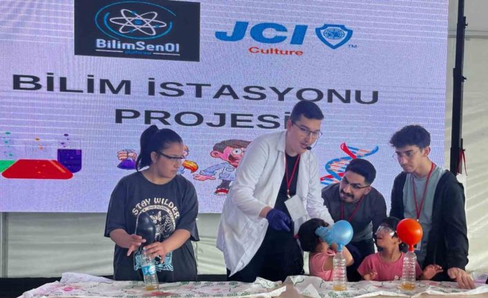 Çocuklar bilim ile deprem travmasını atlatıyor