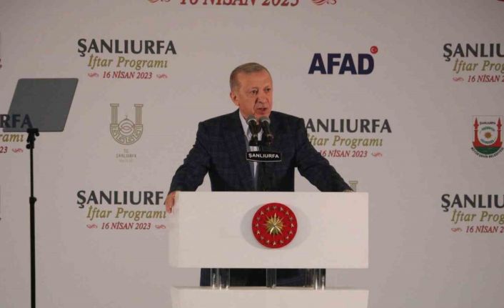 Cumhurbaşkanı Erdoğan: “Silahının namlusu Türkiye’ye dönük teröristlerin olduğu her yer bekamıza yönelik tehdit kaynağıdır”